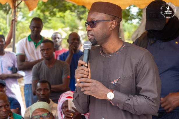 Sonko tire sur la CEDEAO et défend le Mali: "le patriotisme économique n’a jamais été le souci de Macky Sall et de ses amis, à la solde de la France" Sonko tire sur la CEDEAO et défend le Mali: "le patriotisme économique n’a jamais été le souci de Macky Sall et de ses amis, à la solde de la France"