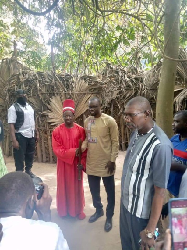 Élections Locales : Ousmane Sonko chaleureusement à Oussouye Élections Locales : Ousmane Sonko chaleureusement à Oussouye