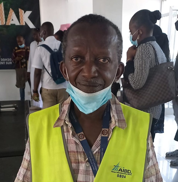 Aéroport de Ziguinchor: Ibrahima Diedhiou, bagagiste, 47 ans de services sans embauchement (TEMOIGNAGE ) Aéroport de Ziguinchor: Ibrahima Diedhiou, bagagiste, 47 ans de services sans embauchement (TEMOIGNAGE )