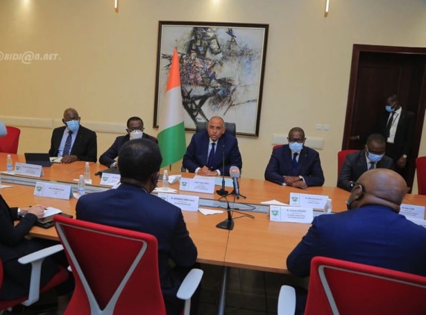 Organisation CAN 2023 : le Premier ministre Ivoirien, Patrick Achi rassure la CAF Organisation CAN 2023 : le Premier ministre Ivoirien, Patrick Achi rassure la CAF