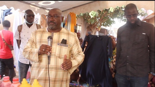 Lutte contre la pauvreté: El Hadj Cissé PDG de "Sunubiz Group" finance les femmes de Djeddah Thiaroye Kao Lutte contre la pauvreté: El Hadj Cissé PDG de "Sunubiz Group" finance les femmes de Djeddah Thiaroye Kao