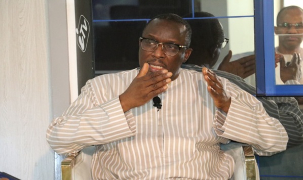 Cheikh Oumar ANNE : « SONKO était un syndicaliste très proche du pouvoir du président WADE » Cheikh Oumar ANNE : « SONKO était un syndicaliste très proche du pouvoir du président WADE »