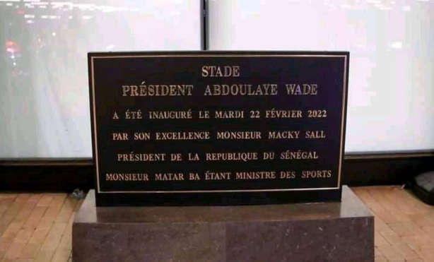 Découvrez la plaque du stade Abdoulaye Wade de Diamniadio