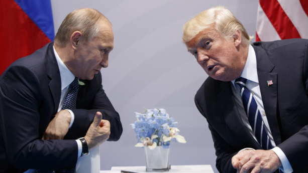 Donald Trump encense Vladimir Poutine et critique les leaders occidentaux
