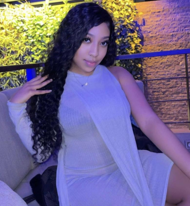 Les nouveaux clichés de la ravissante Zeyna Ndour Les nouveaux clichés de la ravissante Zeyna Ndour