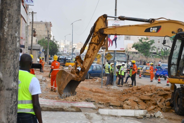 Grand Yoff : Les travaux du BRT endommagent les câbles de la Sonetel et perturbent le réseau depuis 72h Grand Yoff : Les travaux du BRT endommagent les câbles de la Sonetel et perturbent le réseau depuis 72h