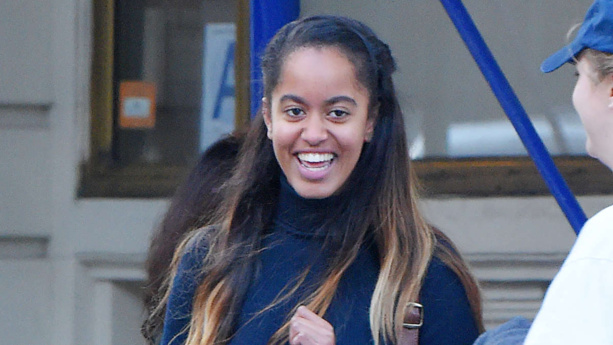 Malia Obama, fille de Barack Obama, devient scénariste de la nouvelle série de Donald Glover Malia Obama, fille de Barack Obama, devient scénariste de la nouvelle série de Donald Glover