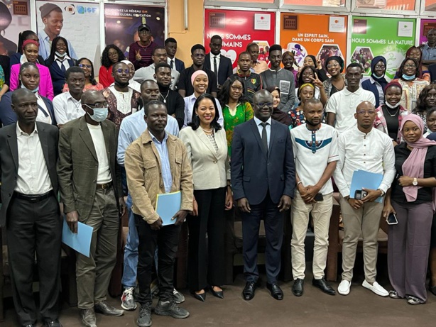Cérémonie de remise de Certificat de reconnaissance: Léna Sène à l'honneur à l'ISM Cérémonie de remise de Certificat de reconnaissance: Léna Sène à l'honneur à l'ISM