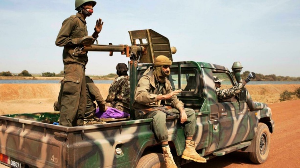 MALI : L'armée neutralise plusieurs terroristes et arrête trois suspects européens