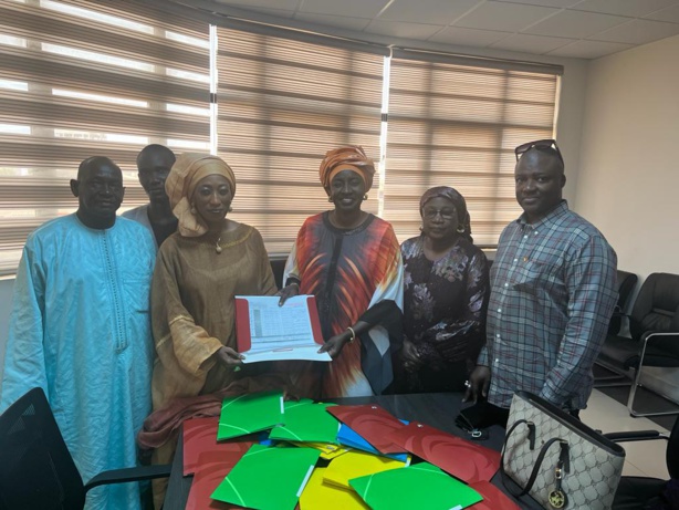 Législatives 2022: Tivaouane dépasse largement la barre des 50.000 parrains Législatives 2022: Tivaouane dépasse largement la barre des 50.000 parrains