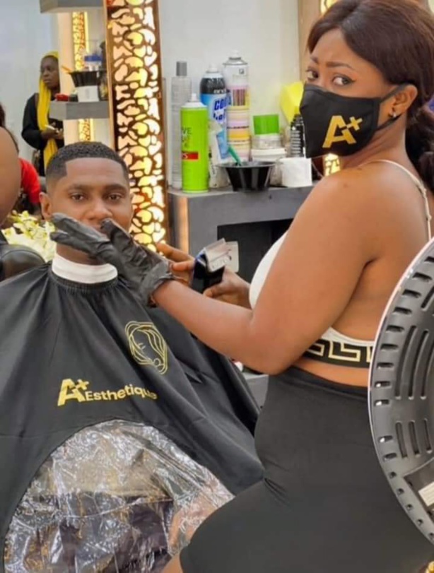 Côte d'Ivoire : voici un salon de coiffure très spécial Côte d'Ivoire : voici un salon de coiffure très spécial