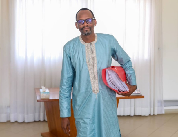 Palais : Habib Niang reçu en audience par le chef de l'Etat. Palais : Habib Niang reçu en audience par le chef de l'Etat.