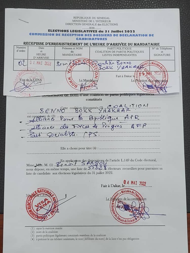 Législatives : Mimi et Benoit Sambou ont déposé les listes de parrainages de BBY à la DGE Législatives : Mimi et Benoit Sambou ont déposé les listes de parrainages de BBY à la DGE