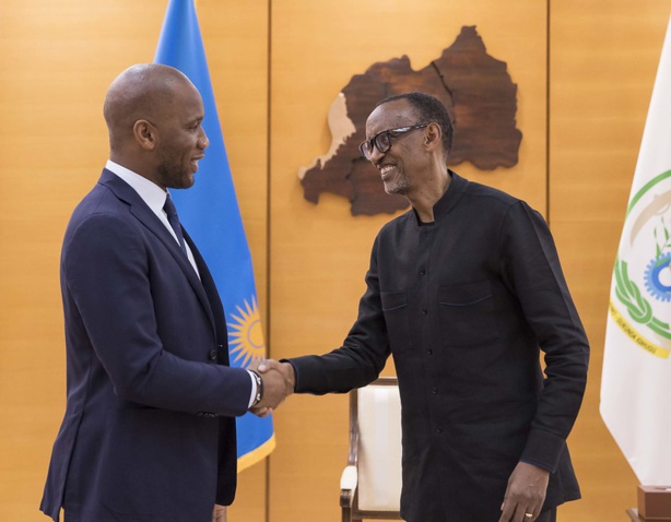 Football Rwandais : Didier Drogba sollicité par le président Paul Kagamé Football Rwandais : Didier Drogba sollicité par le président Paul Kagamé