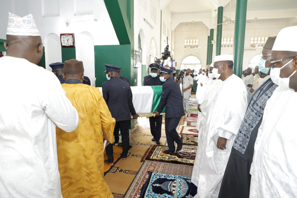 Côte d'Ivoire: le président de l'Assemblée nationale, inhumé dans sa ville natale Côte d'Ivoire: le président de l'Assemblée nationale, inhumé dans sa ville natale