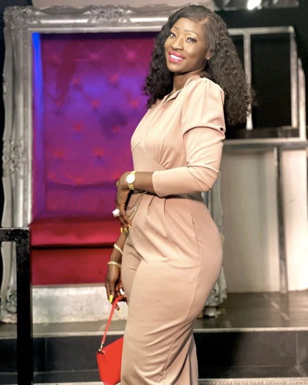 L’actrice Coumba de la série « Infidèles » L’actrice Coumba de la série « Infidèles »