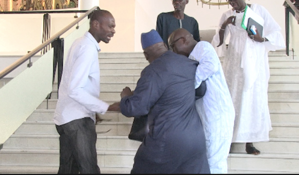 Injures et menaces : And Samm Jikko Yi traîne Me Djibril War en justice