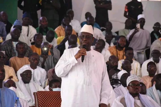 Massalikul Jinaan : Macky promet une structure sanitaire et une morgue dans la mosquée Massalikul Jinaan : Macky promet une structure sanitaire et une morgue dans la mosquée