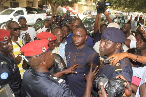 Dakar : La manifestation de Yewwi Askan Wi interdite Dakar : La manifestation de Yewwi Askan Wi interdite