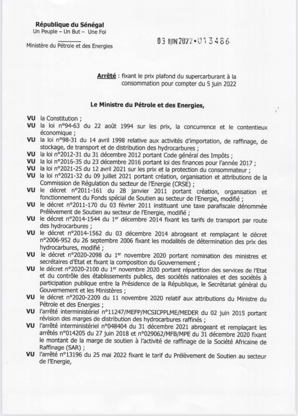 Hausse du prix de l'essence : Le litre vendu à la pompe passe à 890 Fcfa (Gouvernement) Hausse du prix de l'essence : Le litre vendu à la pompe passe à 890 Fcfa (Gouvernement)