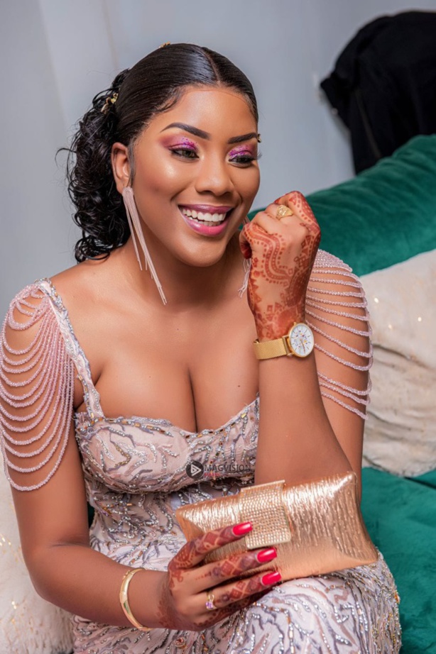 Alias Tah, la nouvelle belle femme de Tahirou Sarr Alias Tah, la nouvelle belle femme de Tahirou Sarr