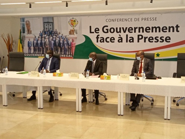 Gouvernement de Macky face à la presse : Ce qu'il faut retenir des décisions prises... Gouvernement de Macky face à la presse : Ce qu'il faut retenir des décisions prises...