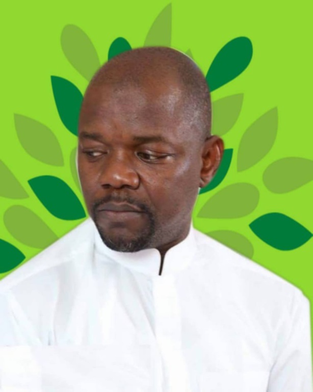 ESCROQUERIE: Tahirou Sarr et Me Abdourakhmane Sow mouillés dans une affaire de 13milliards ESCROQUERIE: Tahirou Sarr et Me Abdourakhmane Sow mouillés dans une affaire de 13milliards