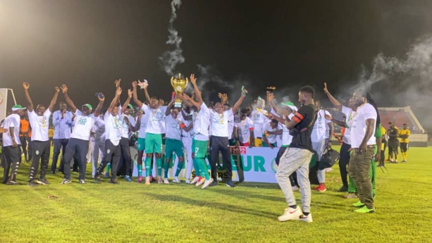 Le Casa Sports remporte la Coupe du Sénégal : l'AIBD/sa rend hommage à l'équipe fanion de Ziguinchor Le Casa Sports remporte la Coupe du Sénégal : l'AIBD/sa rend hommage à l'équipe fanion de Ziguinchor