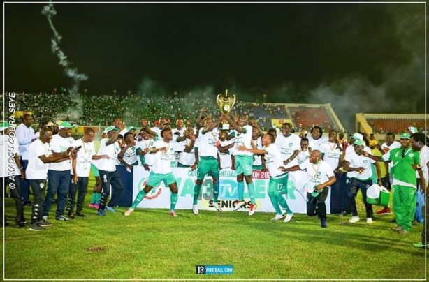 Le Casa Sports remporte la Coupe du Sénégal : l'AIBD/sa rend hommage à l'équipe fanion de Ziguinchor Le Casa Sports remporte la Coupe du Sénégal : l'AIBD/sa rend hommage à l'équipe fanion de Ziguinchor