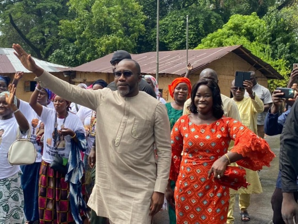 Oussouye : Doudou KA offre une ambulance "médicalisée" au village de Cagnout Oussouye : Doudou KA offre une ambulance "médicalisée" au village de Cagnout