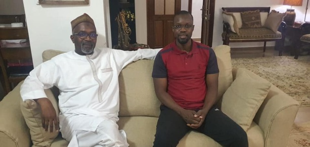 Amadou Tidiane Wone apres avoir reçu Sonko: "j'ai échangé avec un jeune sénégalais qui en veut pour son pays" Amadou Tidiane Wone apres avoir reçu Sonko: "j'ai échangé avec un jeune sénégalais qui en veut pour son pays"