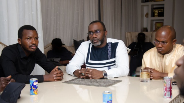 Non payement de leur logement par Sonko: Doudou KA sauve les étudiants de Ziguinchor d'une expulsion Non payement de leur logement par Sonko: Doudou KA sauve les étudiants de Ziguinchor d'une expulsion