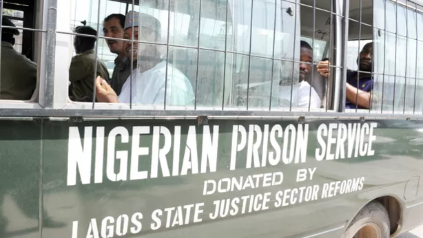 Nigeria : 300 détenus s'échappent d'une prison Nigeria : 300 détenus s'échappent d'une prison