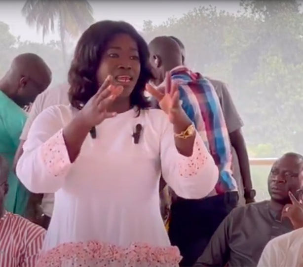 Yankhoba Diatara aux femmes d'Oussouye: "Si vous avez cette salle informatique c'est grâce à Dieynaba Goudiaby"