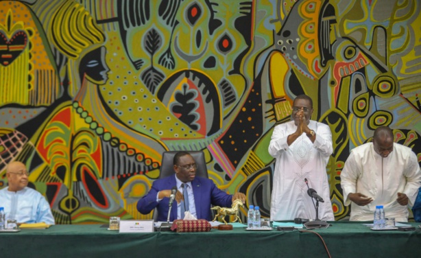 Sénégal : Macky Sall revalorise l'allocation des veuves et accorde la généralisation de la récente hausse des pensions Sénégal : Macky Sall revalorise l'allocation des veuves et accorde la généralisation de la récente hausse des pensions