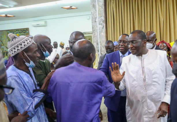 Sénégal : Macky Sall revalorise l'allocation des veuves et accorde la généralisation de la récente hausse des pensions Sénégal : Macky Sall revalorise l'allocation des veuves et accorde la généralisation de la récente hausse des pensions