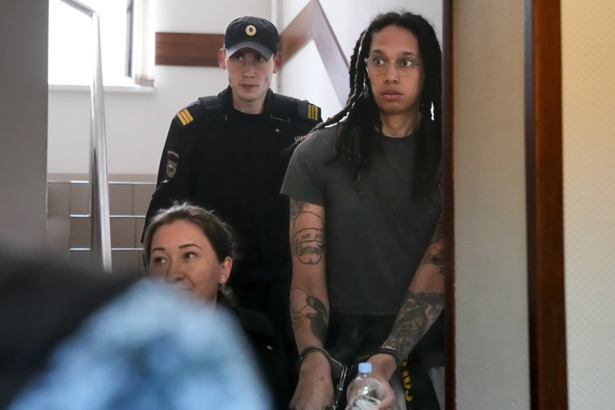 Russie: la basketteuse Brittney Griner condamnée à 9 ans de prison Russie: la basketteuse Brittney Griner condamnée à 9 ans de prison