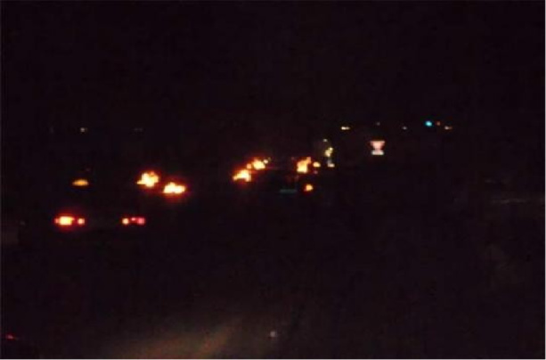 Yoff : des jeunes barrent la route de et réclament le retour de l'électricité Yoff : des jeunes barrent la route de et réclament le retour de l'électricité