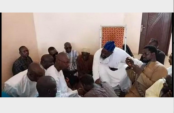 Darou Mousty : Ousmane Sonko rend visite à la famille de Pape Mamadou Seck et...