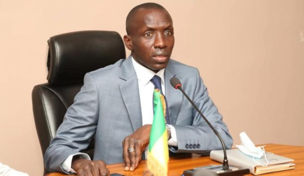 Les travailleurs des Universités et Coud réclament… Les travailleurs des Universités et Coud réclament…