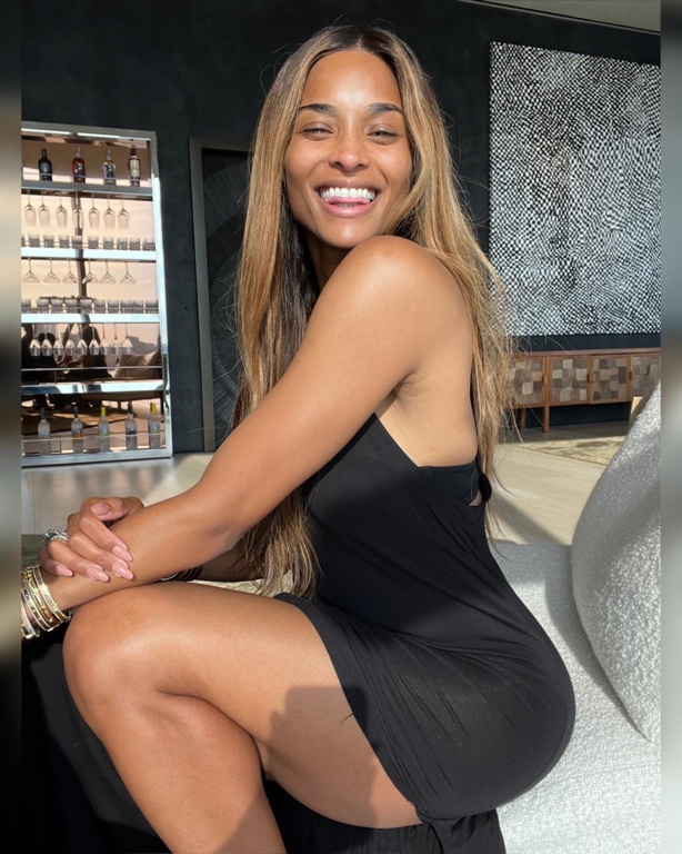 Traitée de vielle dame, Ciara réplique Traitée de vielle dame, Ciara réplique