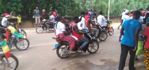 Sénégal : Le 62e anniversaire de l’indépendance du Mali, fêté à Bakel (Vidéo) Sénégal : Le 62e anniversaire de l’indépendance du Mali, fêté à Bakel (Vidéo)