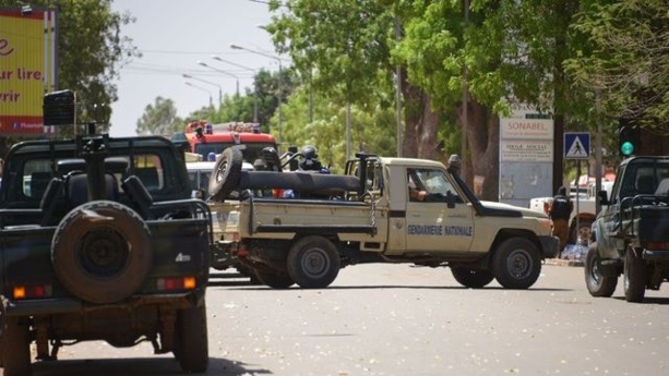 Burkina: des coups de feu entendus dans la capitale, le signal de la RTB coupé Burkina: des coups de feu entendus dans la capitale, le signal de la RTB coupé