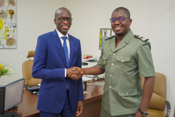 Série de visites 24 heures après son installation à la tête de AIBD sa : Abdoulaye Dieye à l’écoute de la plateforme aéroportuaire Série de visites 24 heures après son installation à la tête de AIBD sa : Abdoulaye Dieye à l’écoute de la plateforme aéroportuaire