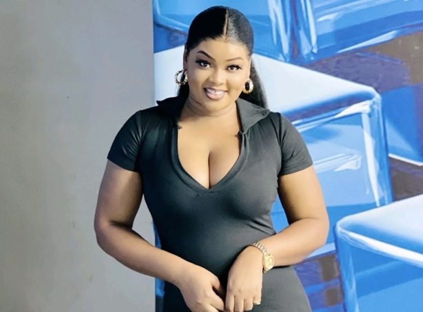 La "douce" actrice et animatrice Jeanne Mendy de la sen tv La "douce" actrice et animatrice Jeanne Mendy de la sen tv