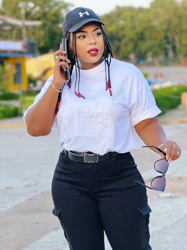 La Présentatrice de TV, Merry Beye fait son show à Thies 