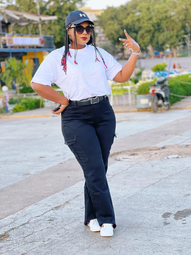 La Présentatrice de TV, Merry Beye fait son show à Thies 