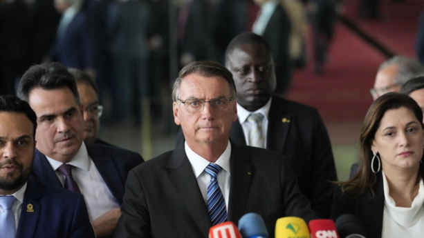 Brésil: Jair Bolsonaro accepte sa défaite Brésil: Jair Bolsonaro accepte sa défaite
