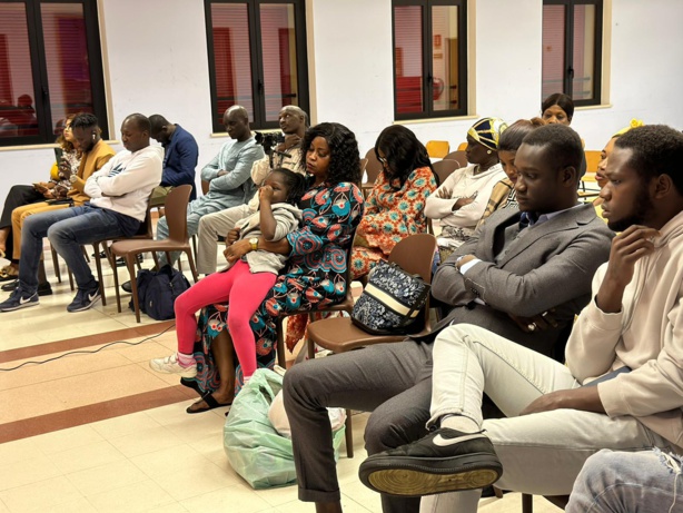 AFFAIRE WADE-FILS : Forte mobilisation de l'Union des Karimistes de la diaspora sénégalaise d’Italie AFFAIRE WADE-FILS : Forte mobilisation de l'Union des Karimistes de la diaspora sénégalaise d’Italie