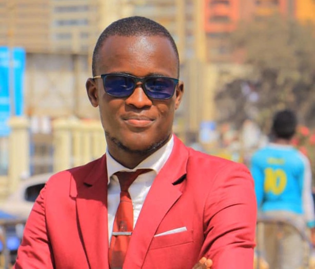 LITTÉRATURE : L'étudiant Alassane Koumé surprend le monde avec son recueil de poèmes LITTÉRATURE : L'étudiant Alassane Koumé surprend le monde avec son recueil de poèmes